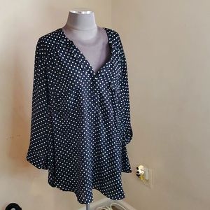 NWT-HARPER - WHITE & BLACK DOT GEORGETTE PULLOVER BLOUSE- TORRID SZ.3